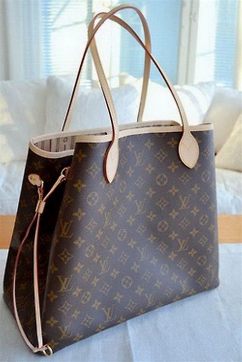 knot off Louis Vuitton